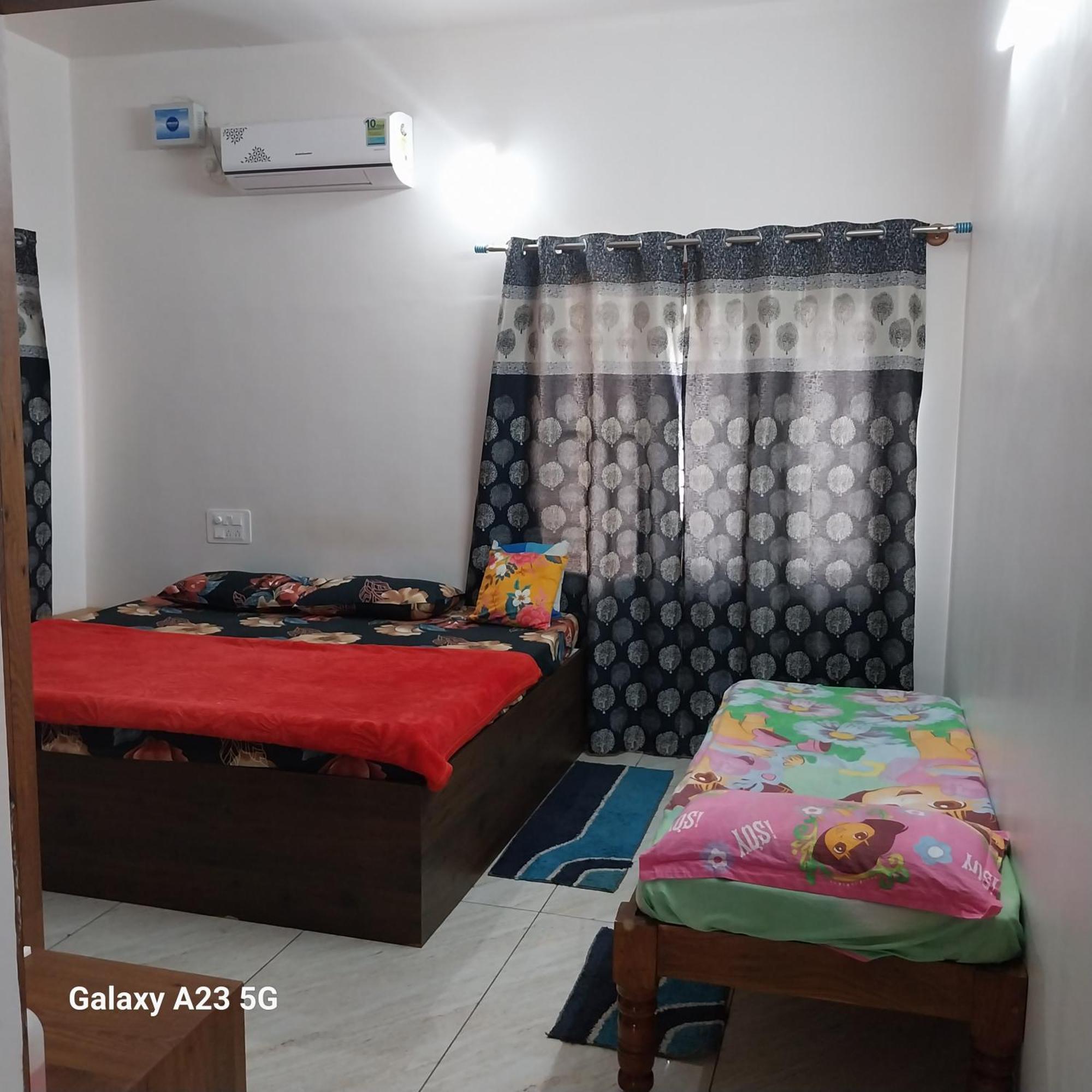 King Sized Bedroom & Kitchen for Decent Couples & Families Mysore Exterior photo